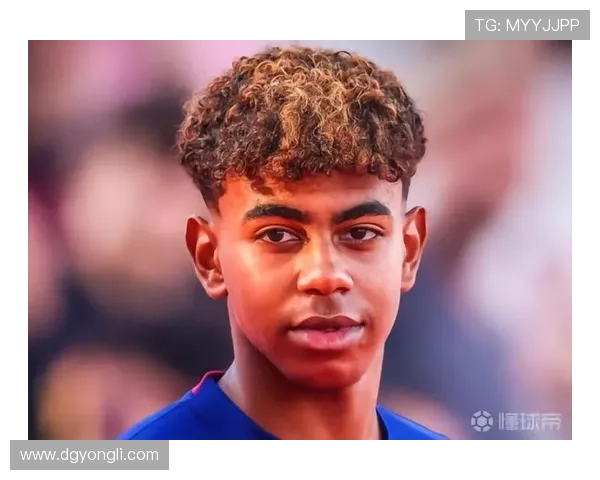 17岁零64天,亚马尔是巴萨队史进球上双最年轻的球员 17岁零64天,亚马尔是巴萨队史进球上双最年轻的球员